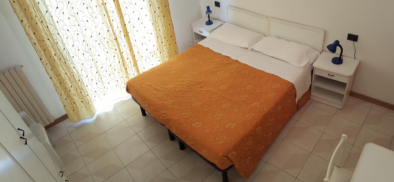 Residence Monaco Appartamenti Римини Экстерьер фото