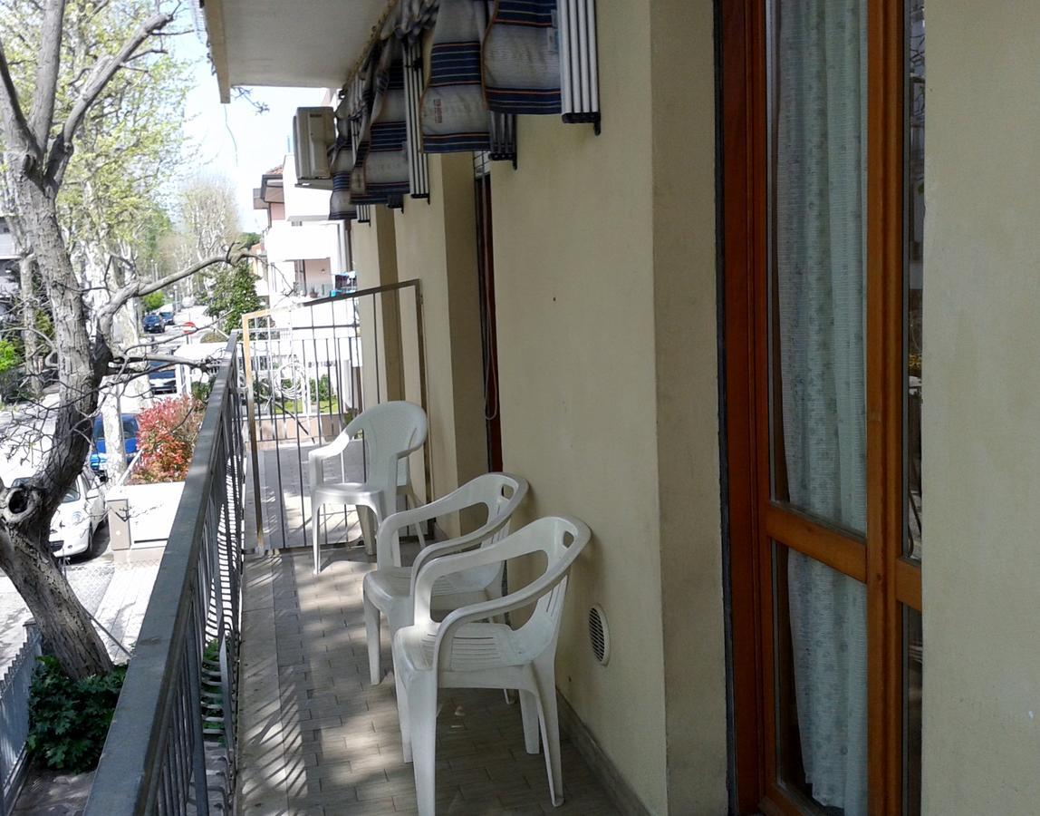 Residence Monaco Appartamenti Римини Экстерьер фото