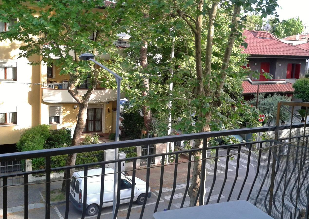 Residence Monaco Appartamenti Римини Экстерьер фото